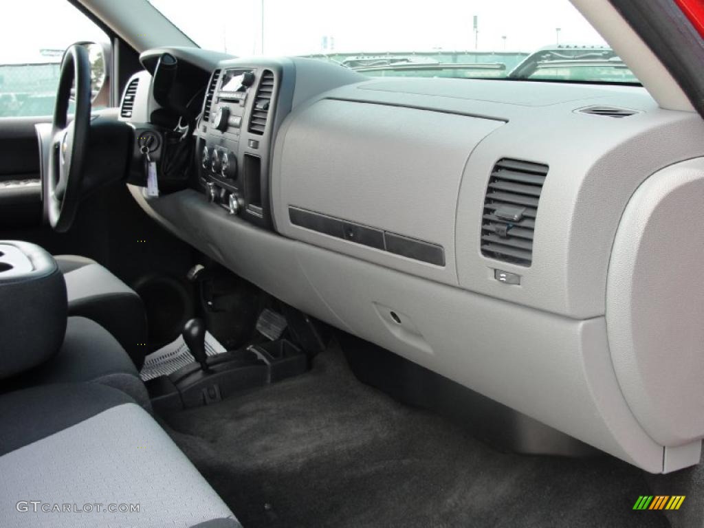 2007 Silverado 1500 LS Crew Cab 4x4 - Victory Red / Dark Titanium Gray photo #27