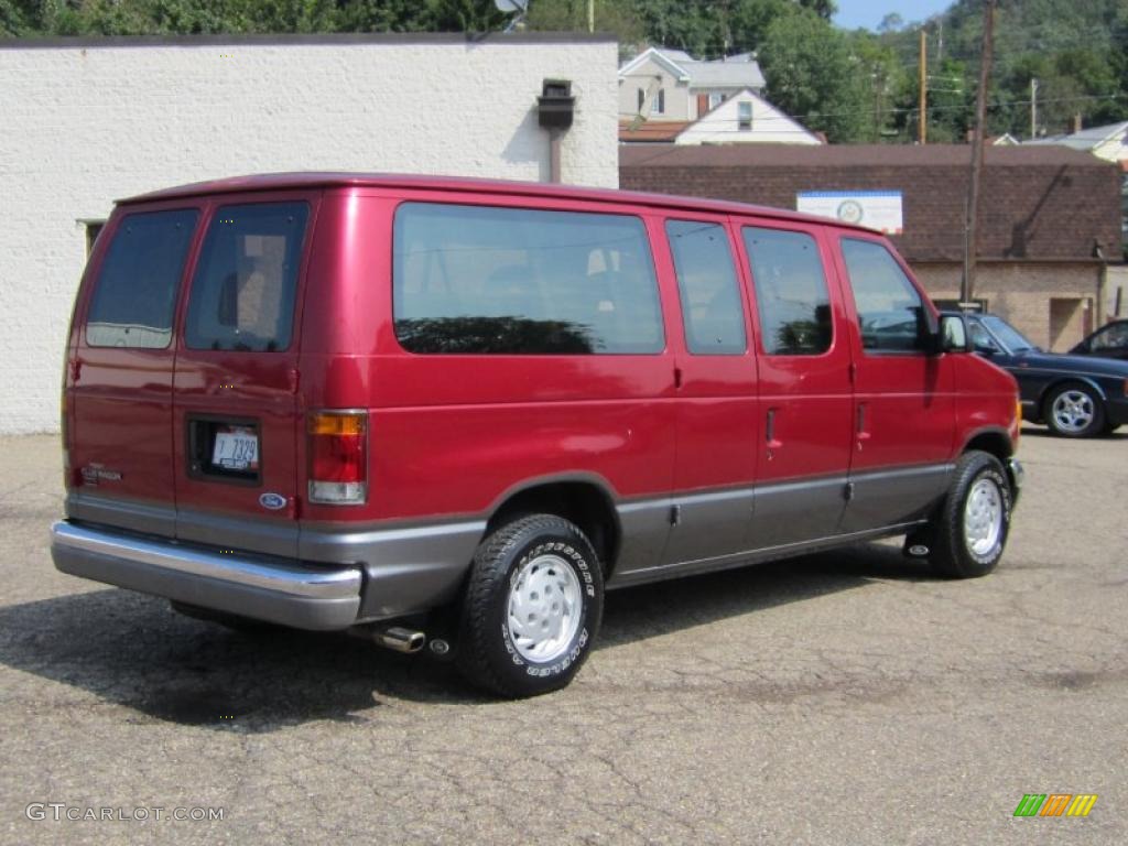 1993 E Series Van E150 Club Wagon Passenger - Electric Current Red Metallic / Gray photo #9