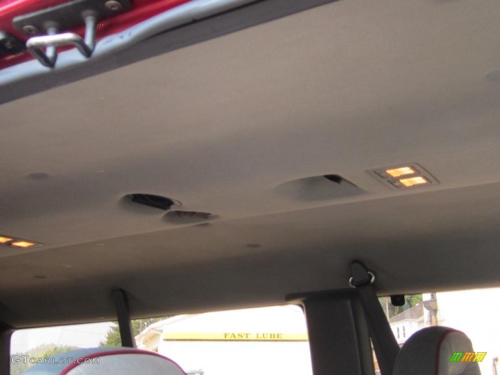 1993 E Series Van E150 Club Wagon Passenger - Electric Current Red Metallic / Gray photo #19