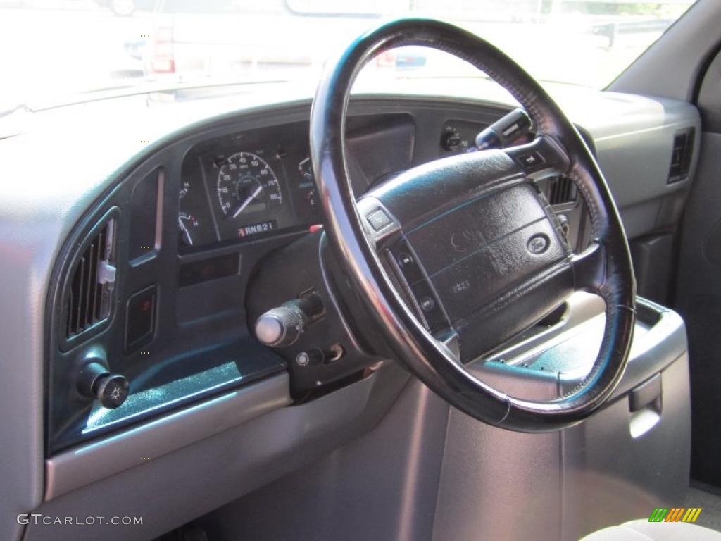 1993 E Series Van E150 Club Wagon Passenger - Electric Current Red Metallic / Gray photo #26