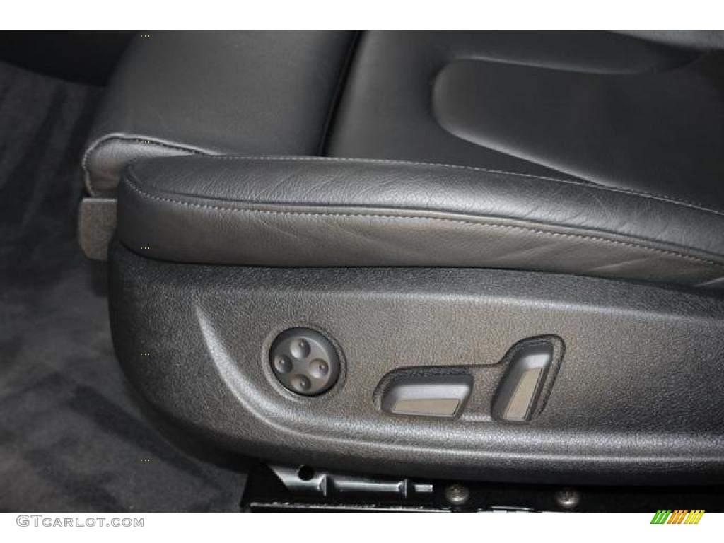 2009 A4 2.0T Sedan - Brilliant Black / Black photo #32