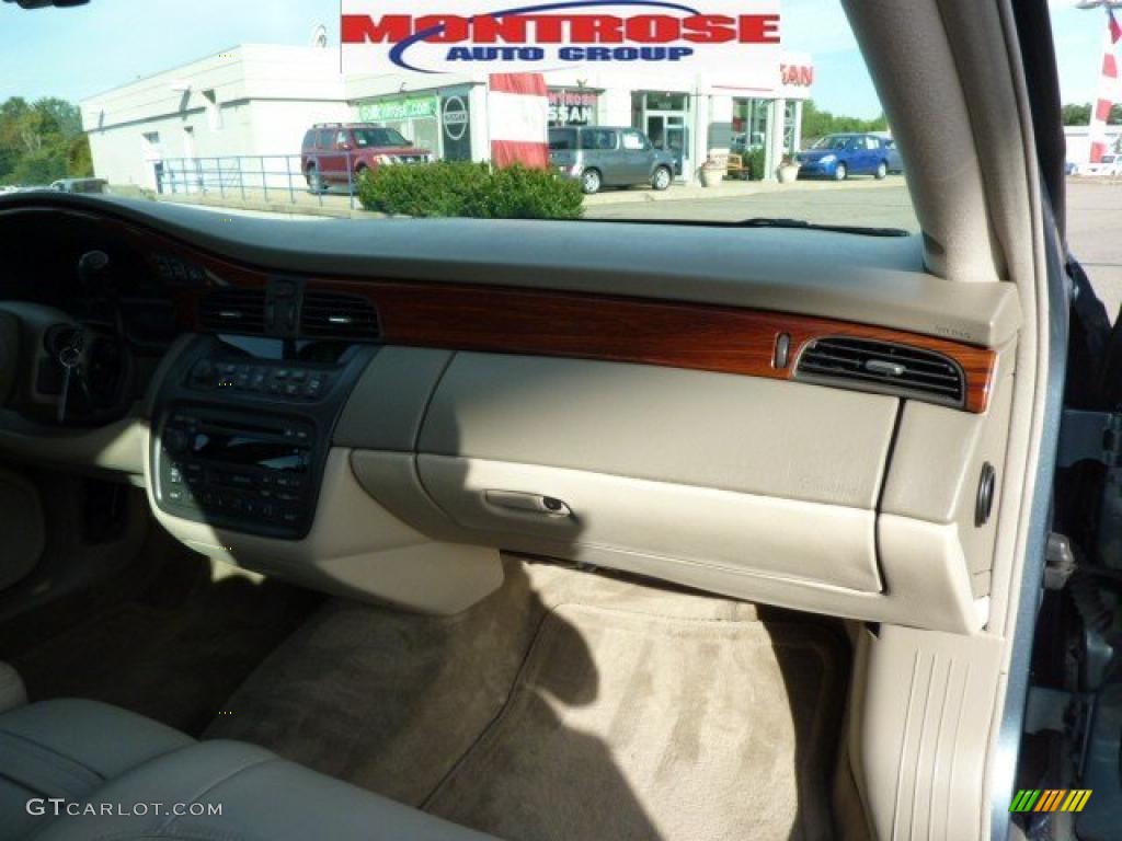 2000 DeVille Sedan - Parisian Blue / Neutral Shale photo #26