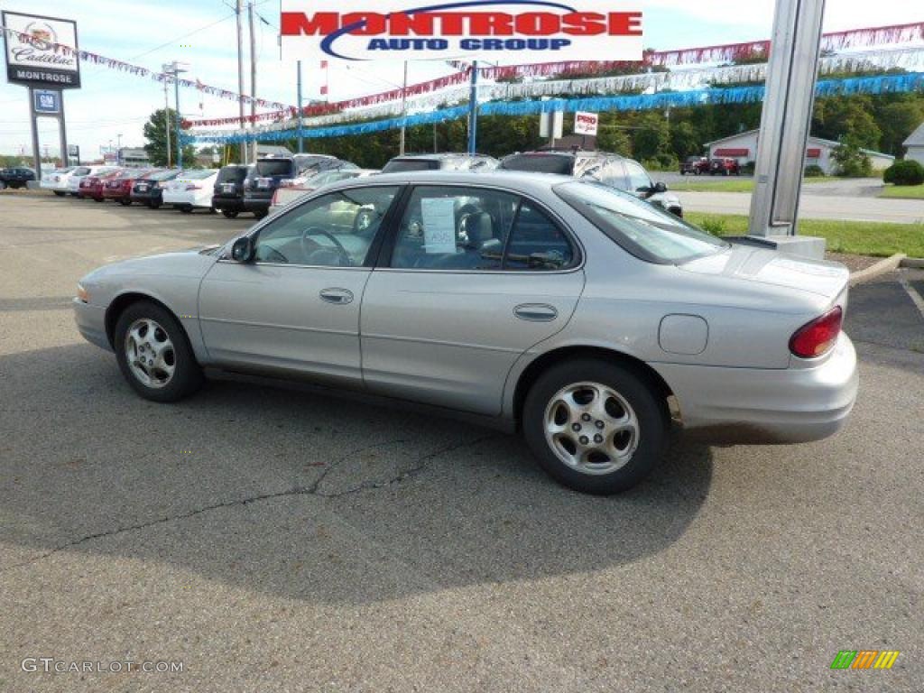 1998 Intrigue GL - Silver Metallic / Gray photo #7