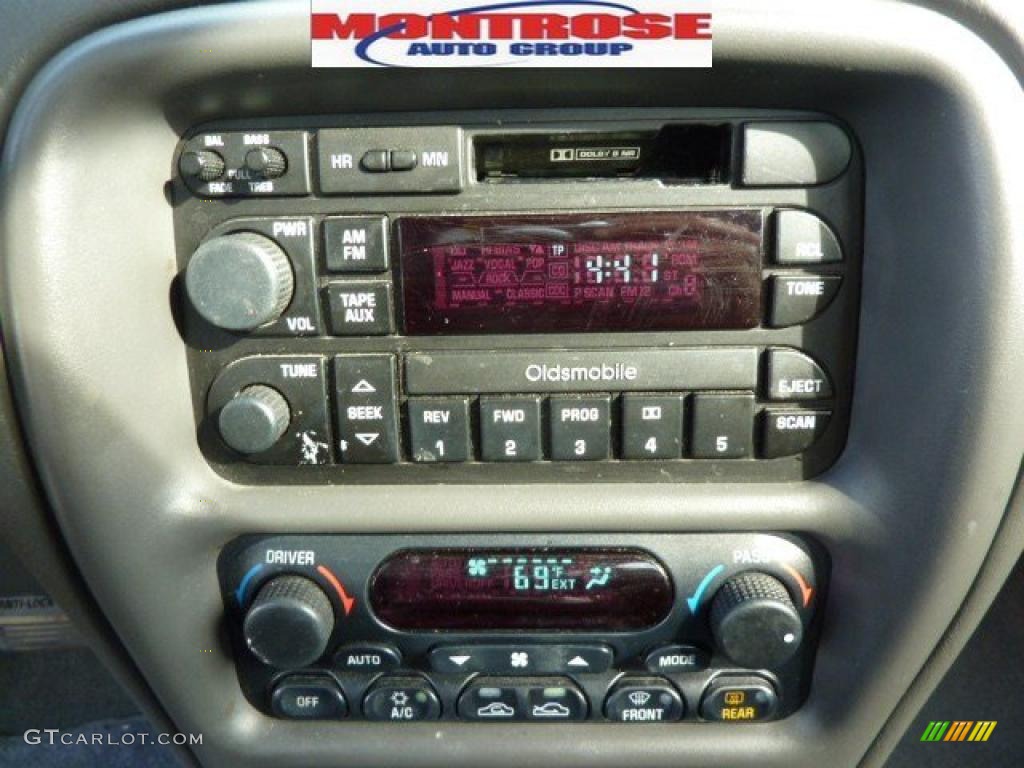 1998 Intrigue GL - Silver Metallic / Gray photo #27