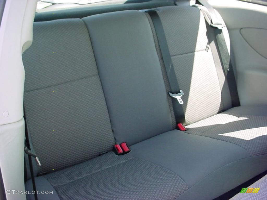 2005 Focus ZX3 S Coupe - Sangria Red Metallic / Dark Flint/Light Flint photo #20