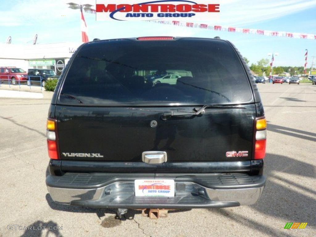 2004 Yukon XL 1500 SLT 4x4 - Onyx Black / Stone Gray photo #9