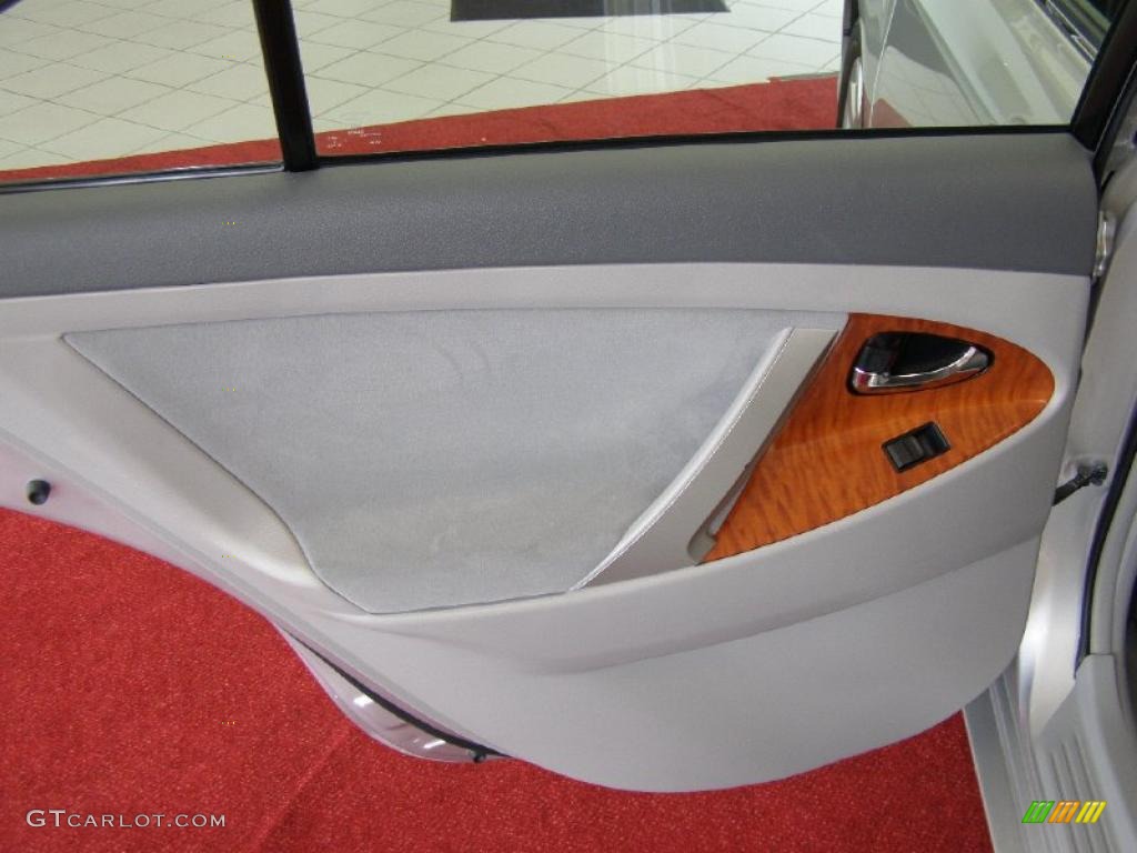 2008 Camry XLE - Classic Silver Metallic / Ash photo #20