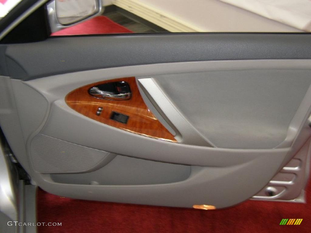 2008 Camry XLE - Classic Silver Metallic / Ash photo #28