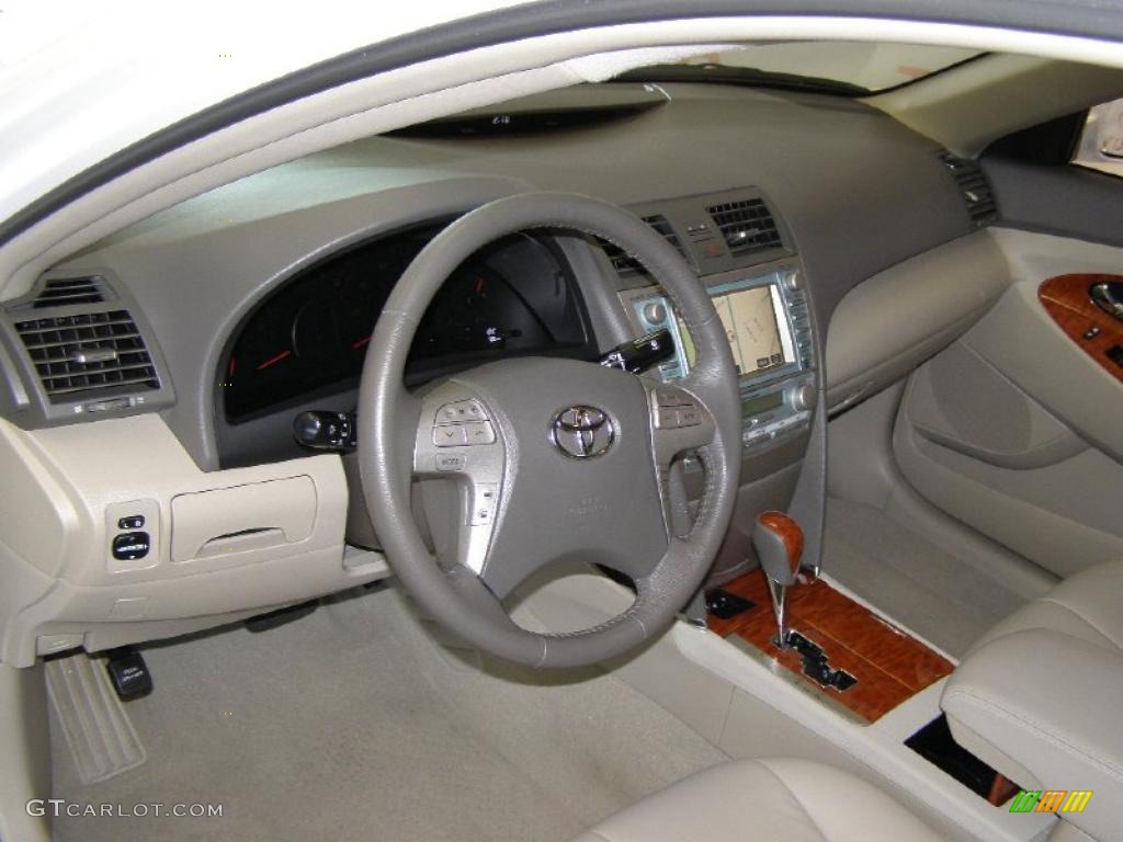 2008 Camry XLE - Super White / Bisque photo #12