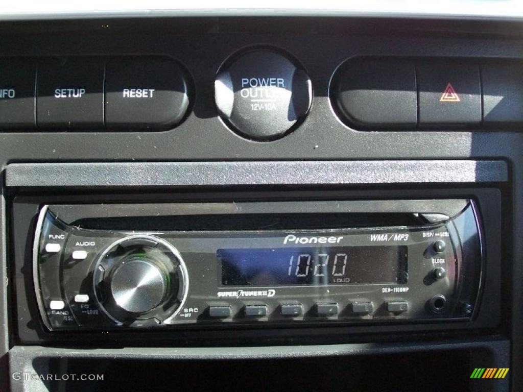2005 Mustang V6 Premium Coupe - Windveil Blue Metallic / Dark Charcoal photo #17