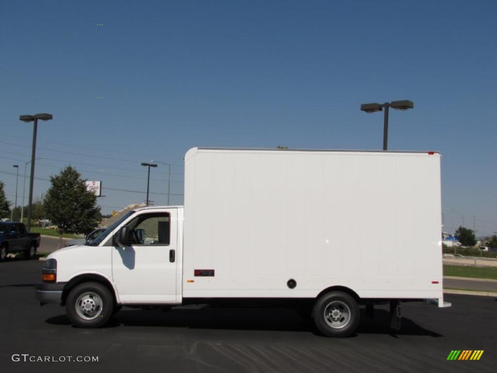 2010 Express Cutaway 3500 Commercial Moving Van - Summit White / Medium Pewter photo #1
