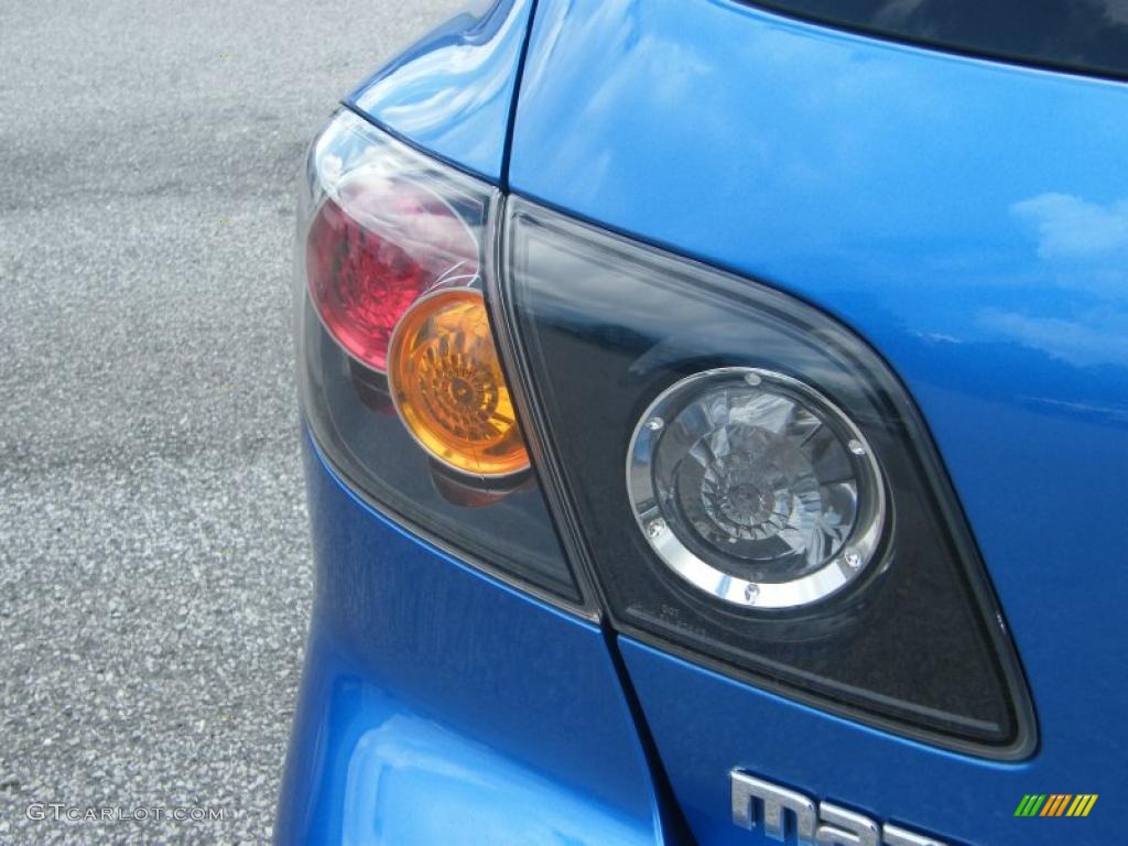 2006 MAZDA3 s Hatchback - Winning Blue Metallic / Black/Blue photo #10