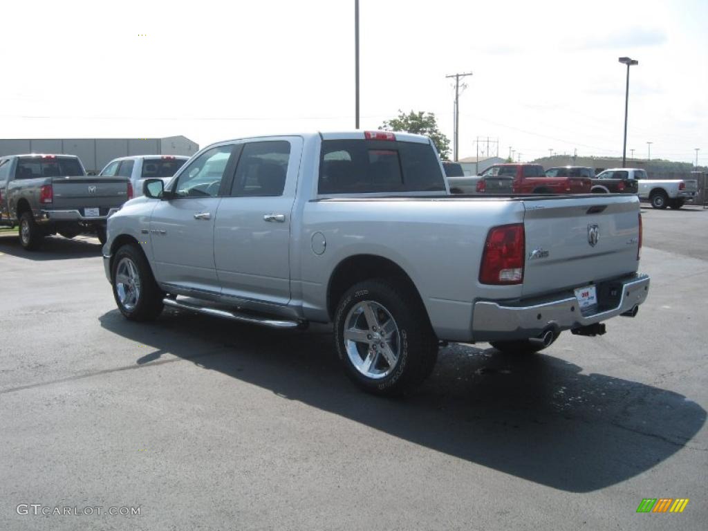 2010 Ram 1500 Big Horn Crew Cab 4x4 - Bright Silver Metallic / Dark Slate/Medium Graystone photo #7