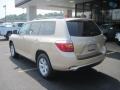 2010 Sandy Beach Metallic Toyota Highlander   photo #5