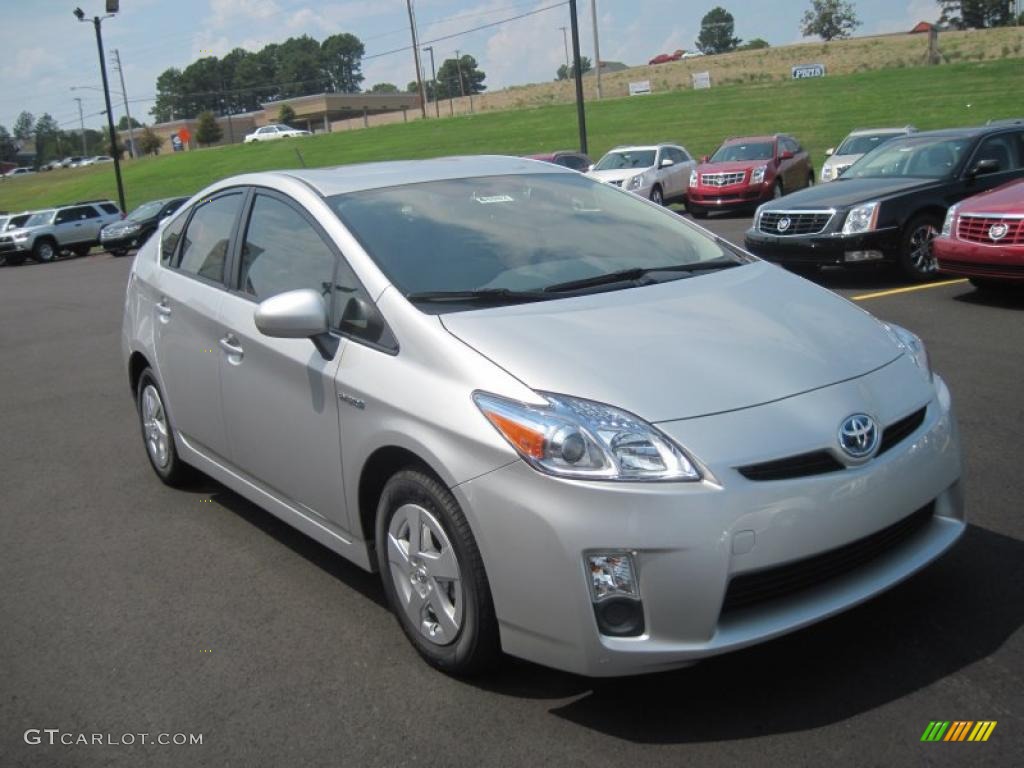 2010 Prius Hybrid III - Classic Silver Metallic / Misty Gray photo #2