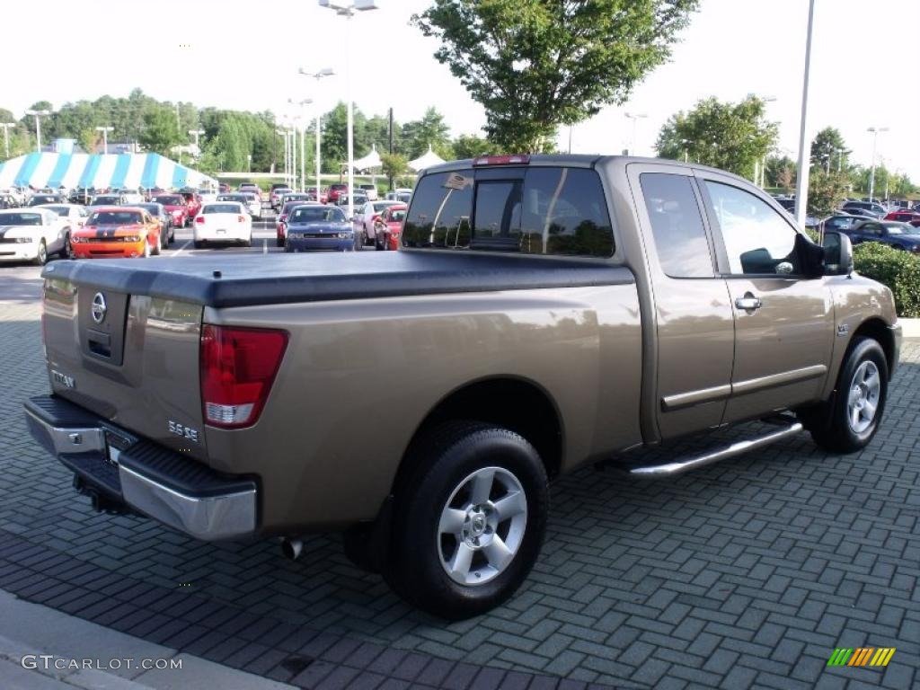 2004 Titan SE King Cab 4x4 - Copper / Sand/Steel photo #5
