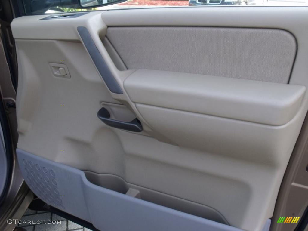2004 Titan SE King Cab 4x4 - Copper / Sand/Steel photo #19