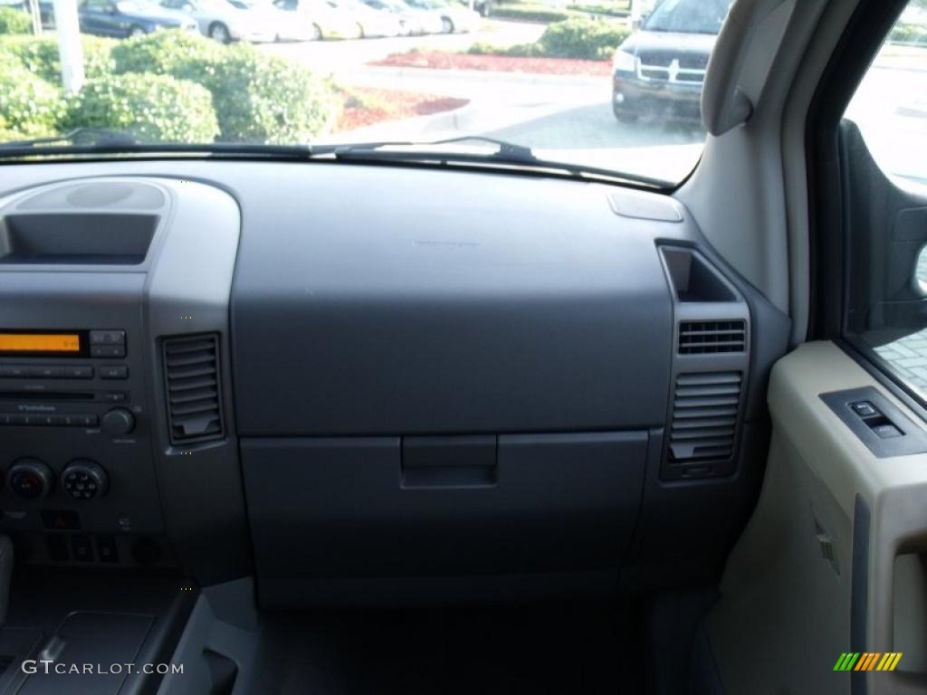 2004 Titan SE King Cab 4x4 - Copper / Sand/Steel photo #21