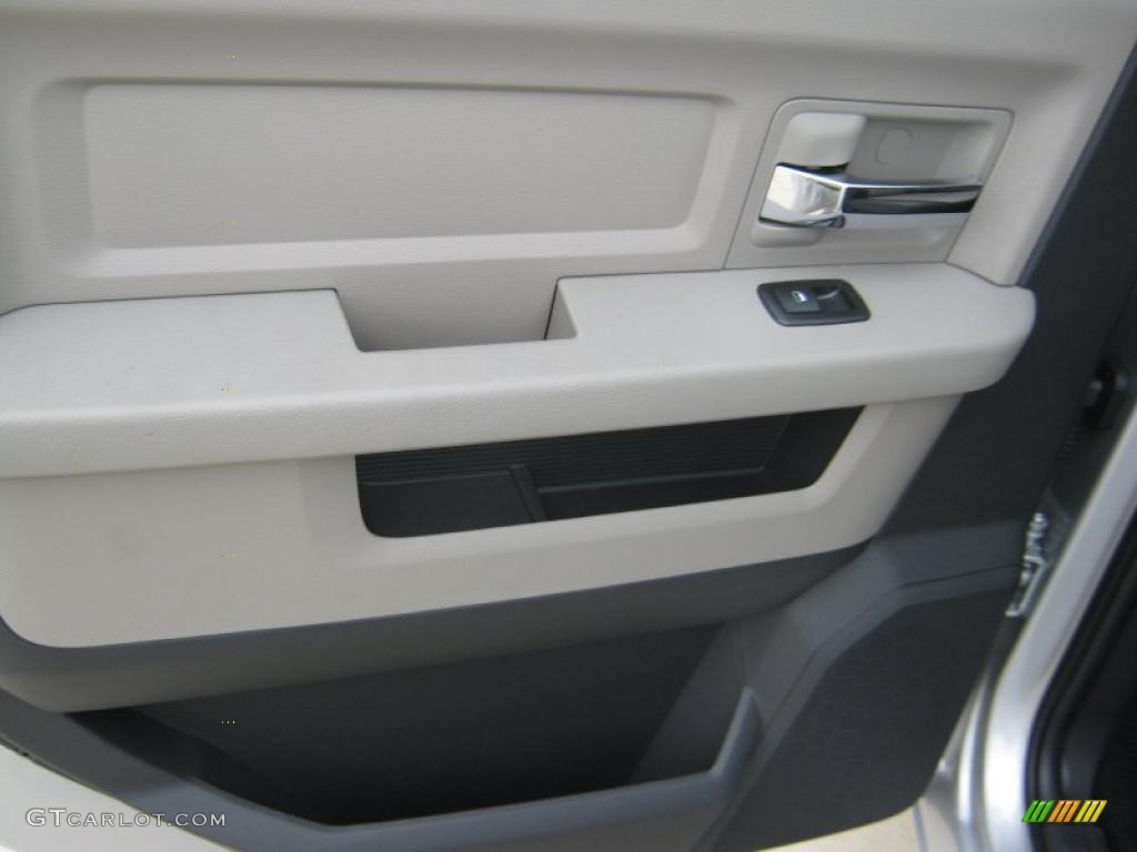 2011 Ram 1500 Lone Star Crew Cab - Bright Silver Metallic / Dark Slate Gray/Medium Graystone photo #16