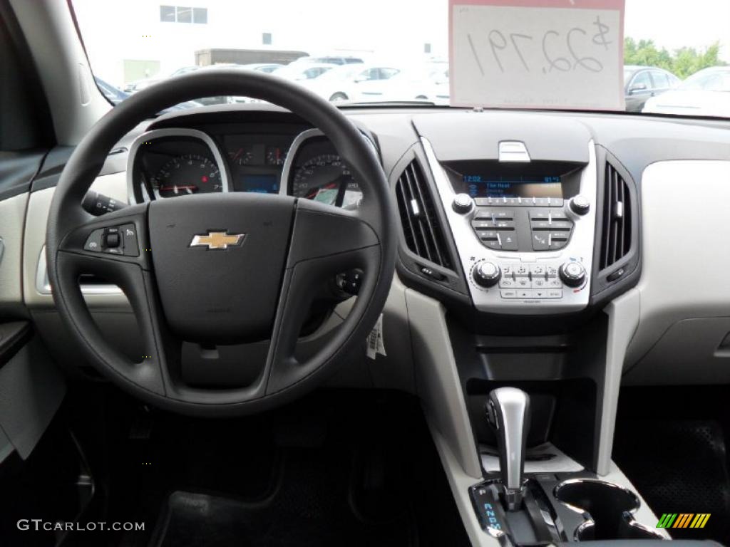 2010 Equinox LS - Silver Ice Metallic / Jet Black/Light Titanium photo #15