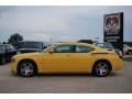 Top Banana Yellow - Charger R/T Daytona Photo No. 2