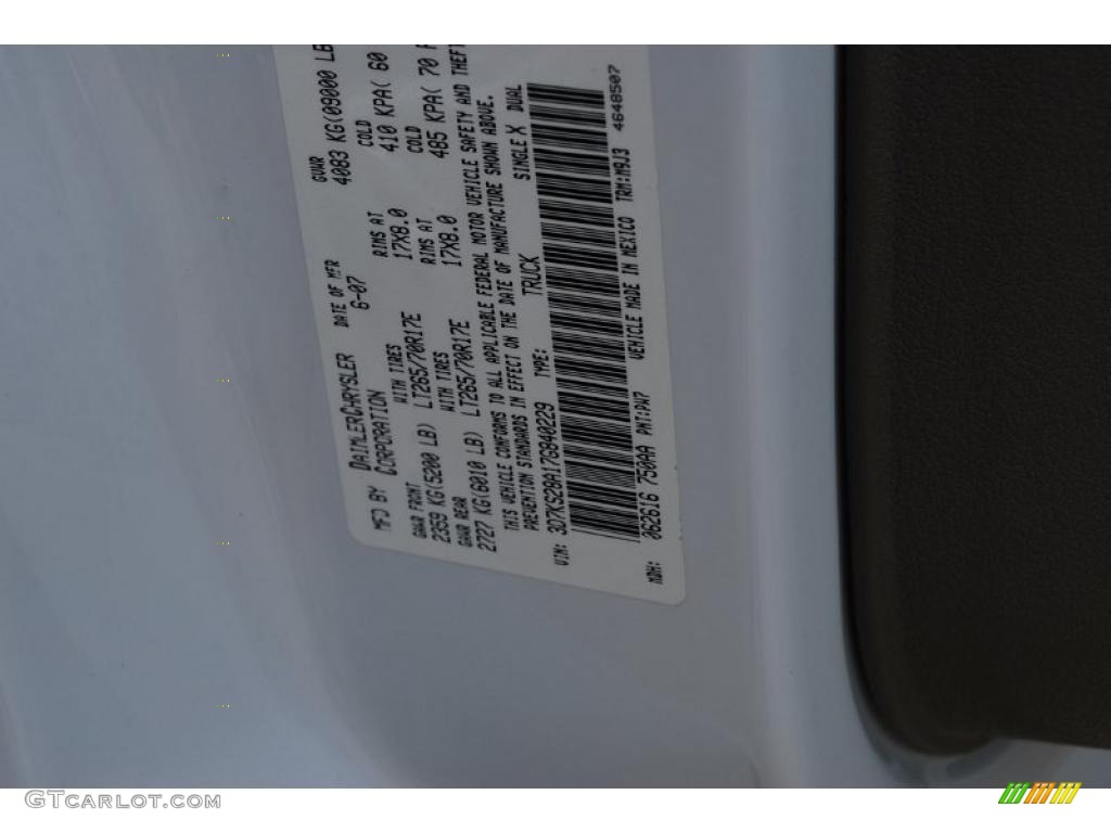 2007 Ram 2500 ST Quad Cab 4x4 - Bright White / Khaki photo #29