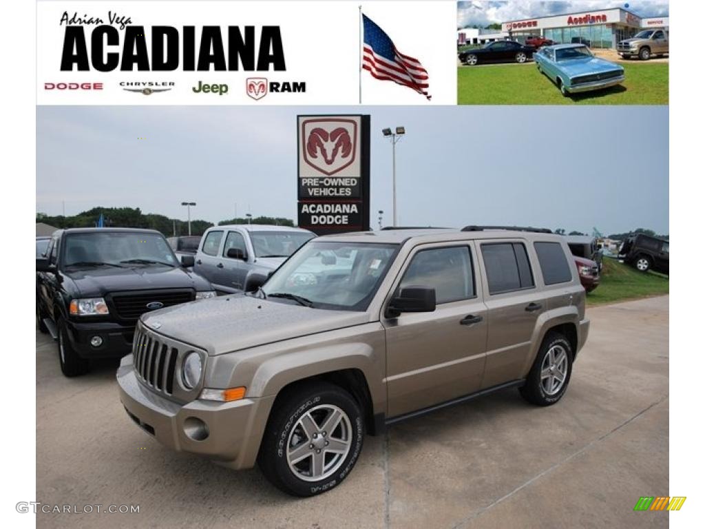 Light Khaki Metallic Jeep Patriot