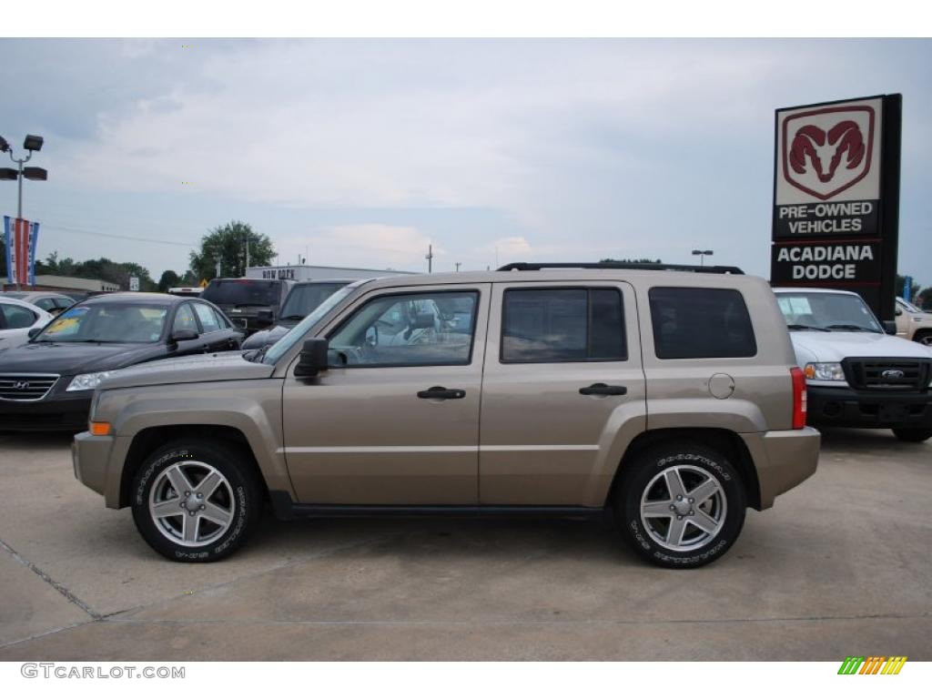 2007 Patriot Sport - Light Khaki Metallic / Pastel Pebble Beige photo #2