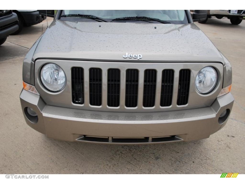 2007 Patriot Sport - Light Khaki Metallic / Pastel Pebble Beige photo #7