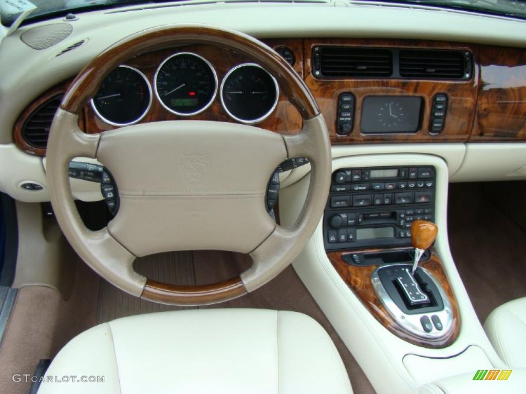2005 XK XK8 Convertible - Pacific Blue Metallic / Ivory photo #15