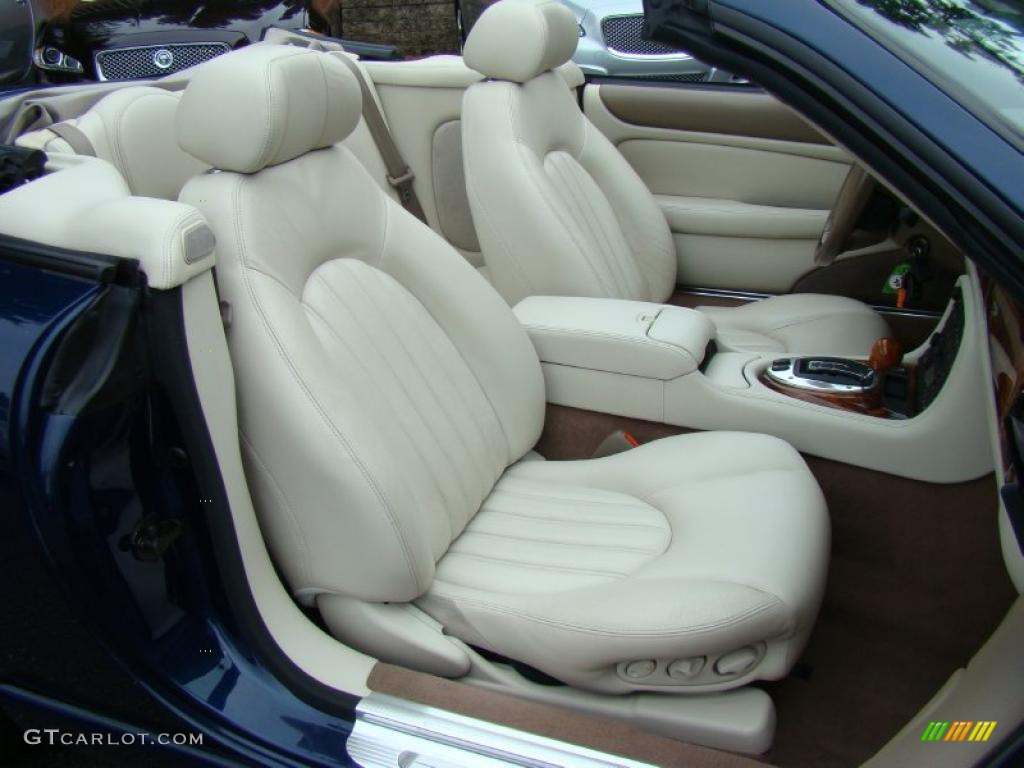 2005 XK XK8 Convertible - Pacific Blue Metallic / Ivory photo #22