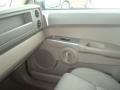 2006 Light Khaki Metallic Jeep Commander   photo #21