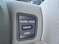 2006 Light Khaki Metallic Jeep Commander   photo #24