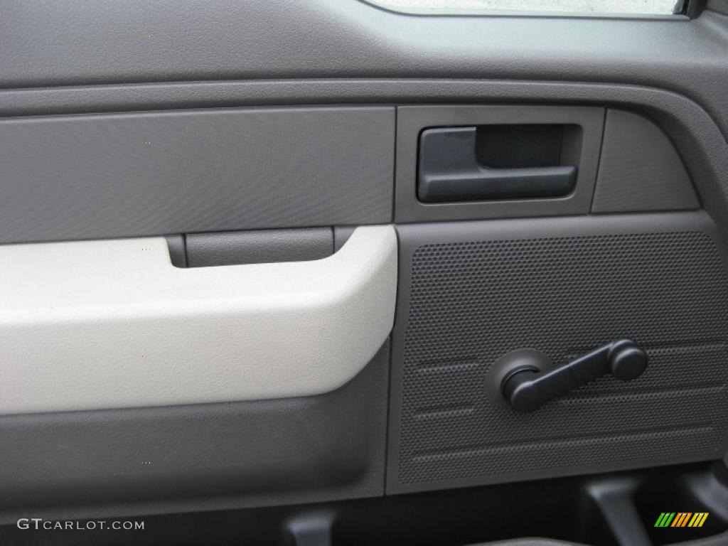 2010 F150 XL Regular Cab - Ingot Silver Metallic / Medium Stone photo #17