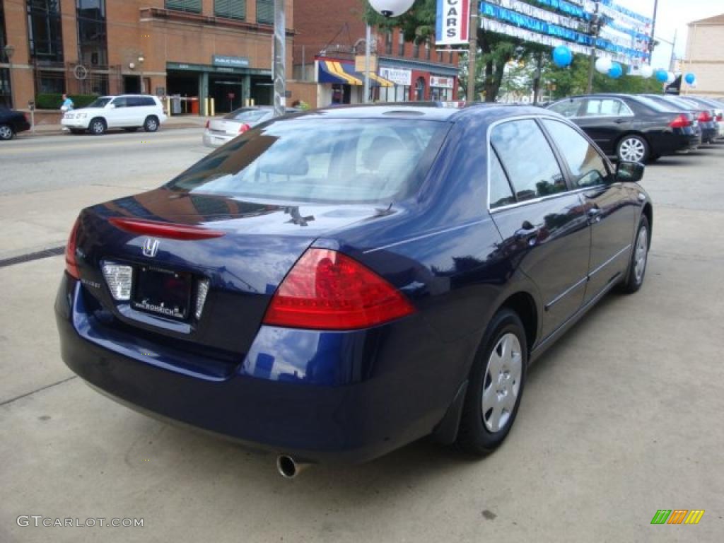2006 Accord LX Sedan - Royal Blue Pearl / Gray photo #4