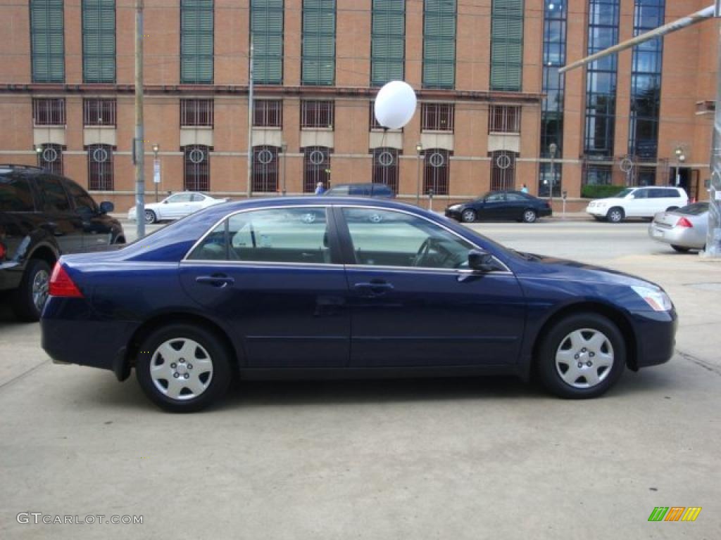 2006 Accord LX Sedan - Royal Blue Pearl / Gray photo #5
