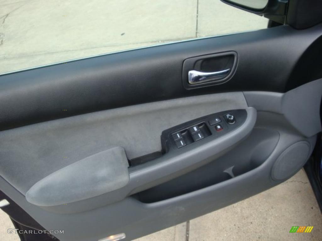 2006 Accord LX Sedan - Royal Blue Pearl / Gray photo #15