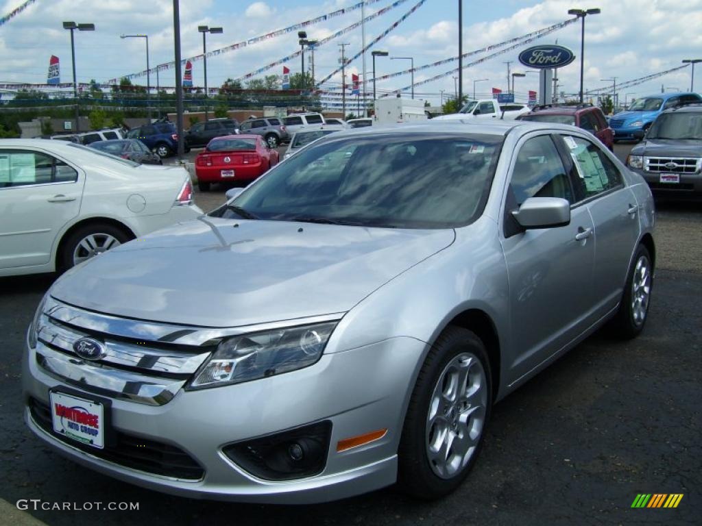 2011 Fusion SE - Ingot Silver Metallic / Charcoal Black photo #1