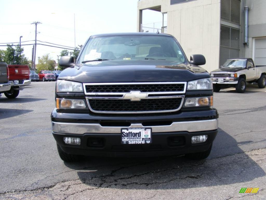 2006 Silverado 1500 LT Extended Cab 4x4 - Black / Dark Charcoal photo #2