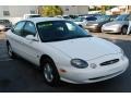 1999 Vibrant White Ford Taurus SE  photo #3