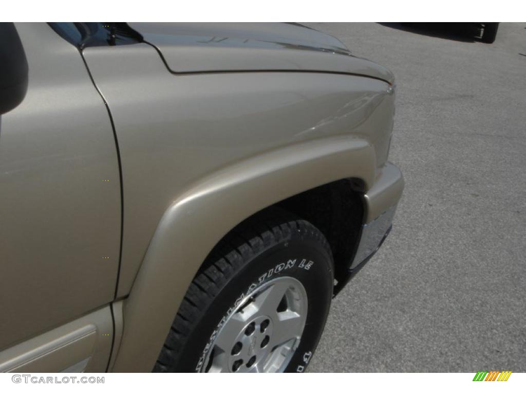 2007 Silverado 1500 Classic Z71 Extended Cab 4x4 - Sandstone Metallic / Dark Charcoal photo #9
