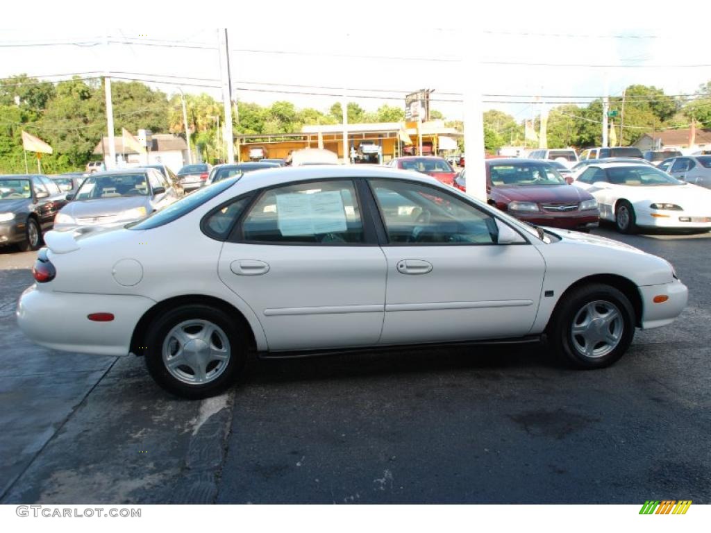 1999 Taurus SE - Vibrant White / Medium Graphite photo #6