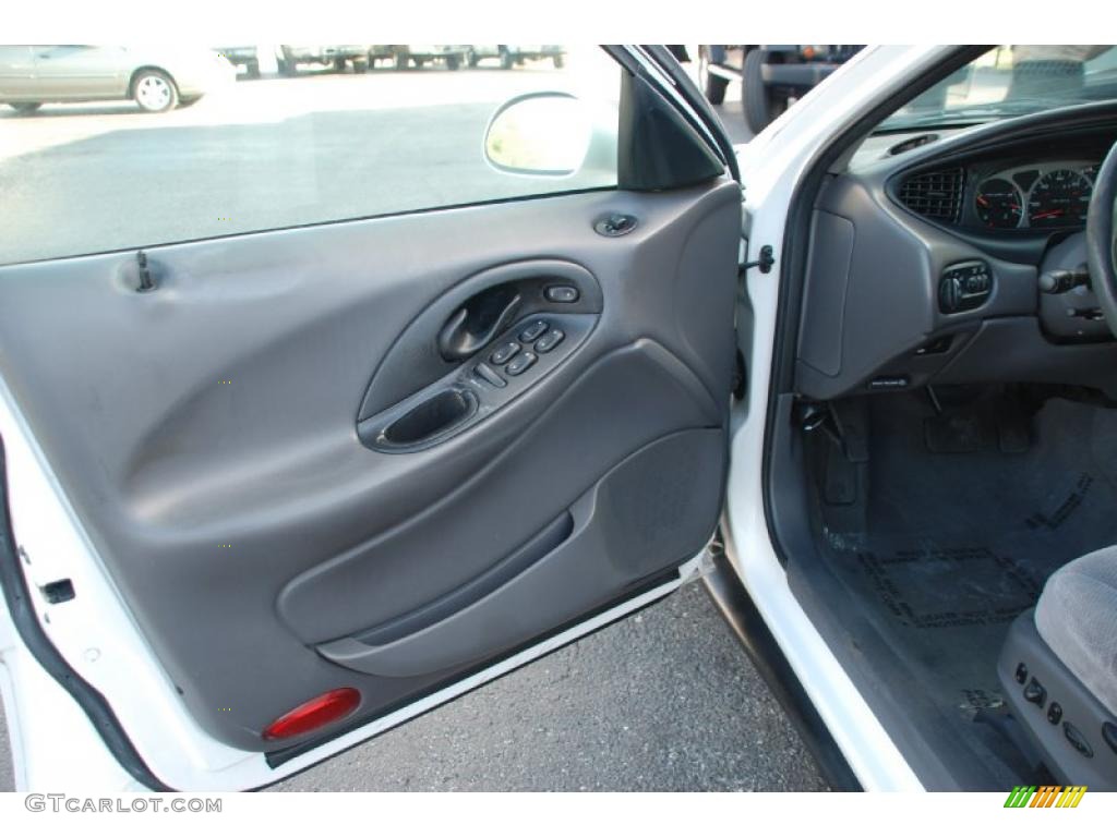1999 Taurus SE - Vibrant White / Medium Graphite photo #15