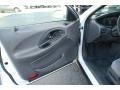 1999 Vibrant White Ford Taurus SE  photo #15