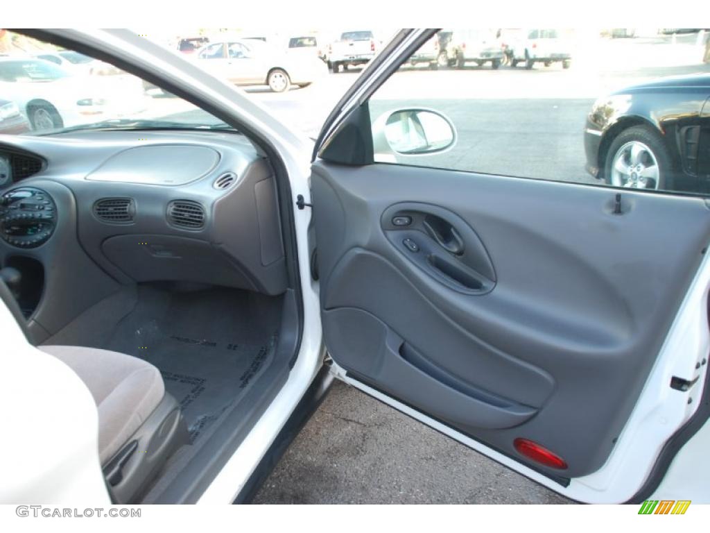 1999 Taurus SE - Vibrant White / Medium Graphite photo #16