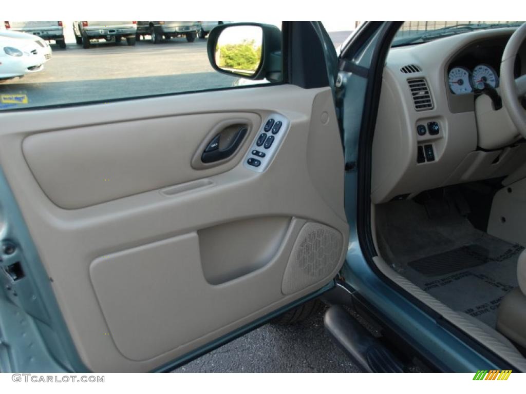 2006 Escape XLT V6 - Titanium Green Metallic / Medium/Dark Pebble photo #18