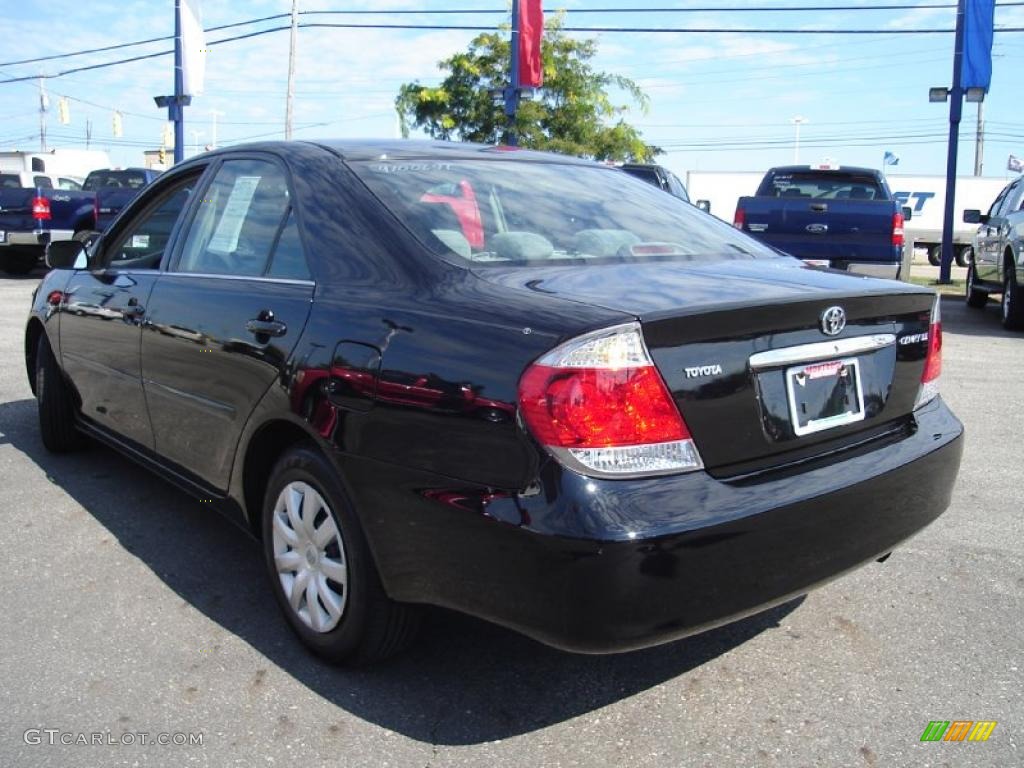 2006 Camry LE - Black / Stone Gray photo #3