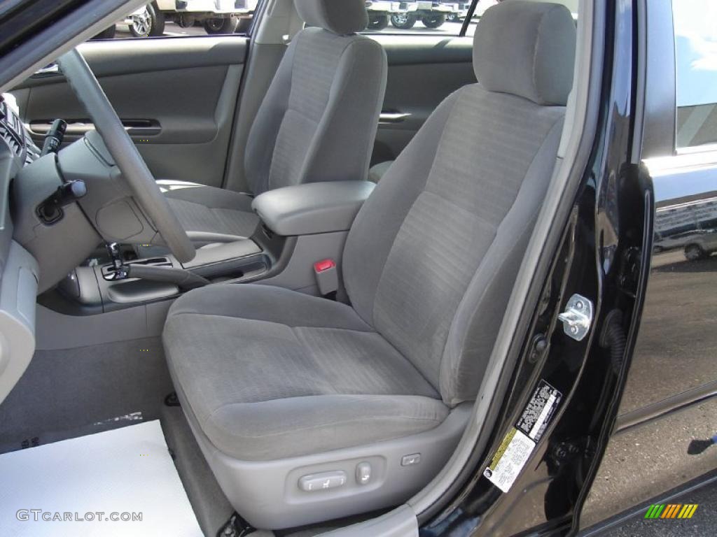 2006 Camry LE - Black / Stone Gray photo #12