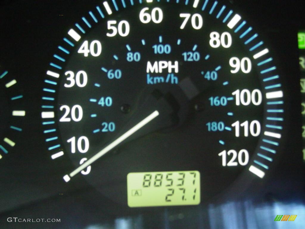 2001 QX4 4x4 - Silver Sage Metallic / Graphite photo #22