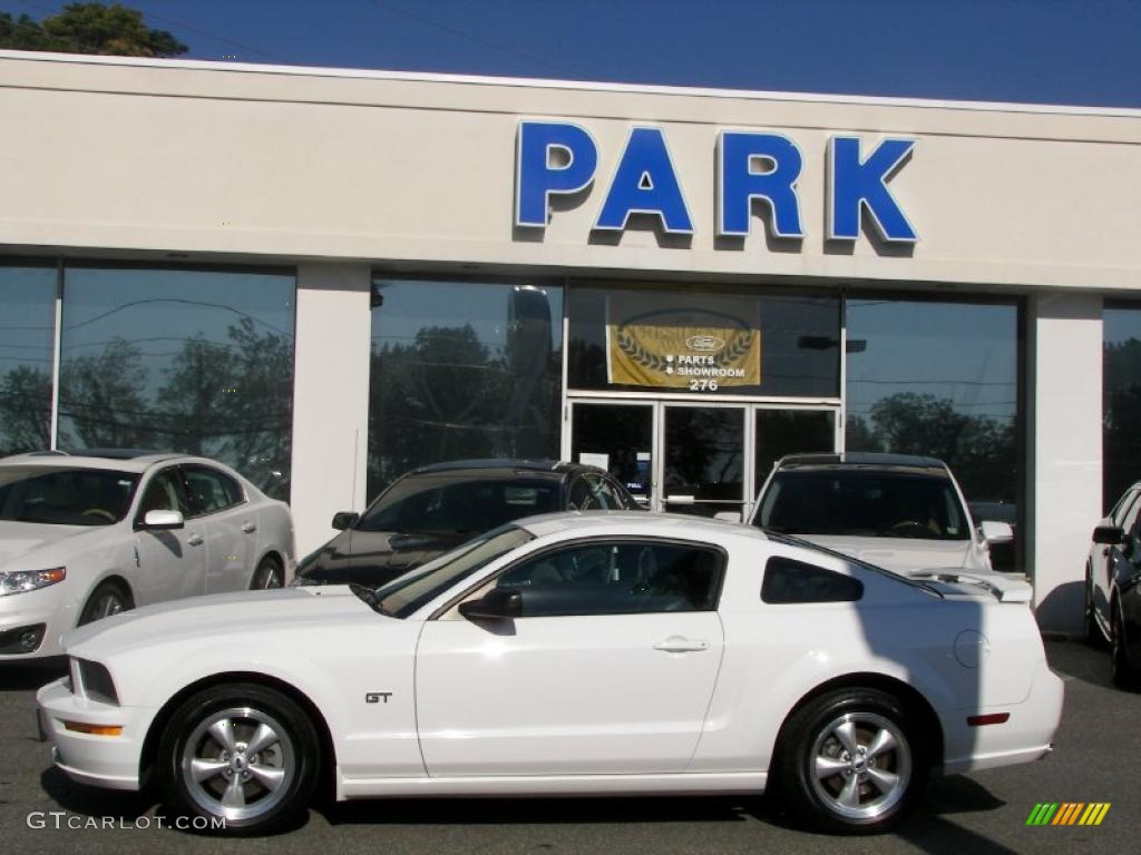 2007 Mustang GT Premium Coupe - Performance White / Dark Charcoal photo #15